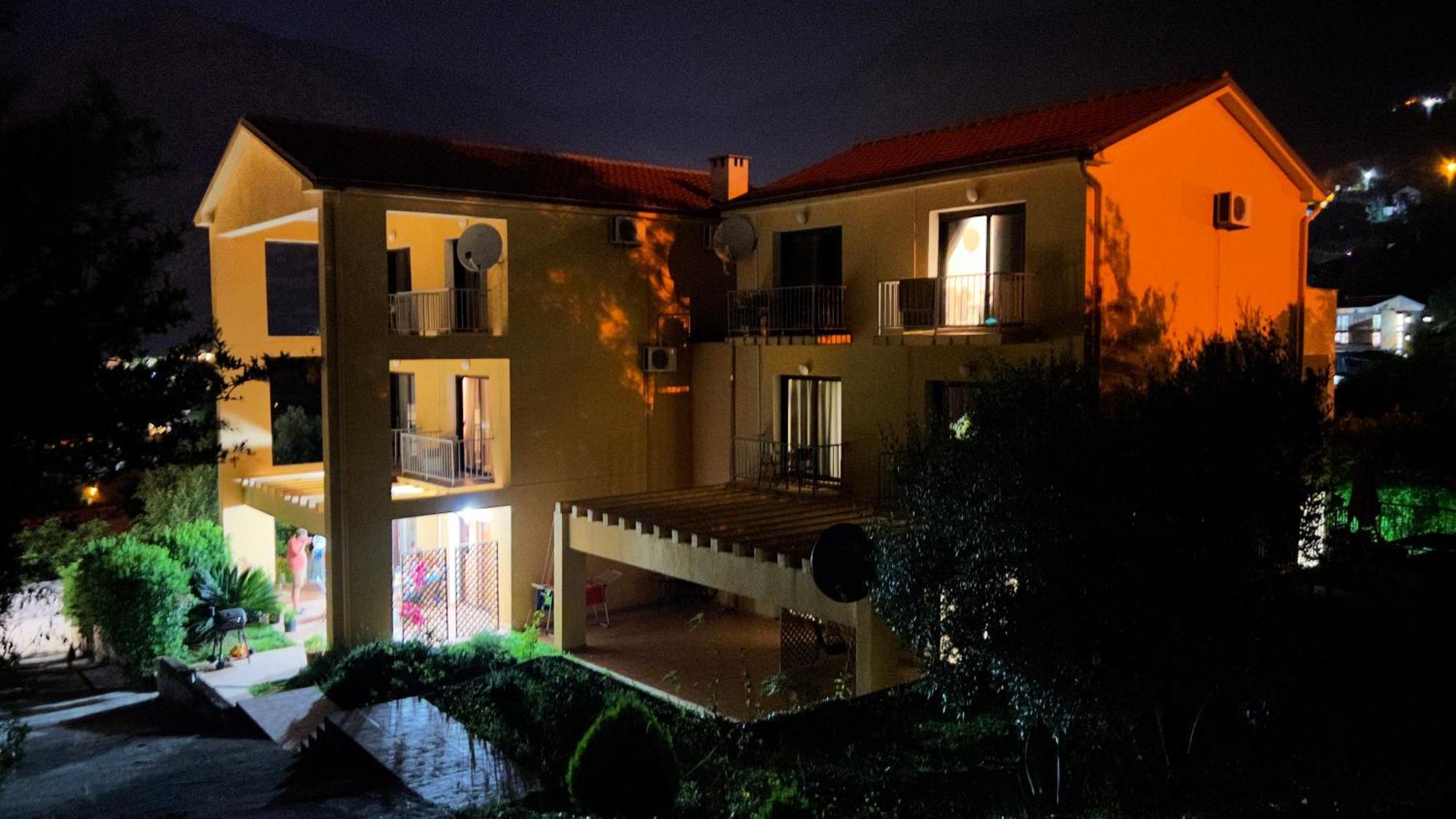 Villa Risan Apartments Dış mekan fotoğraf